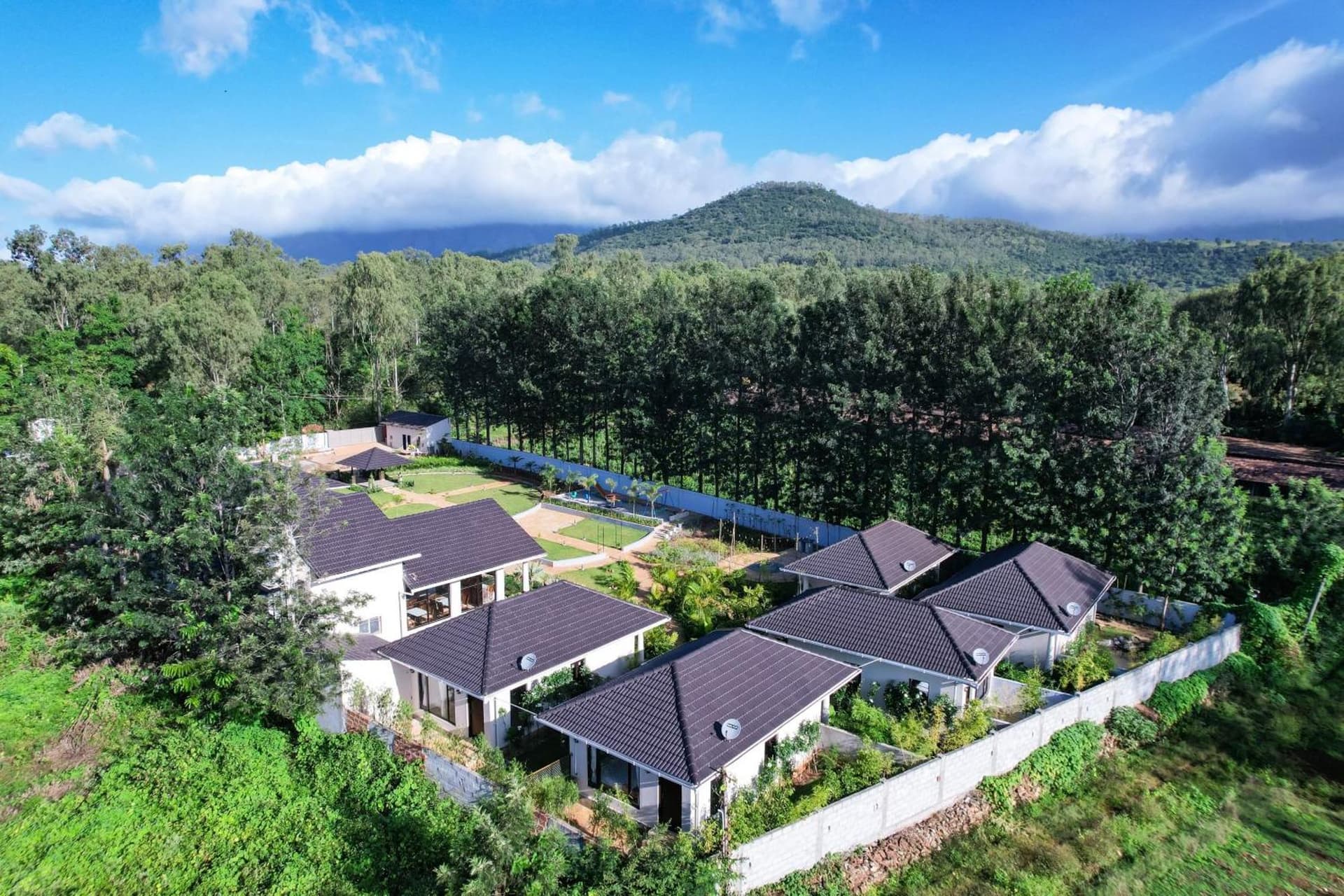 The Pentouz Hillside