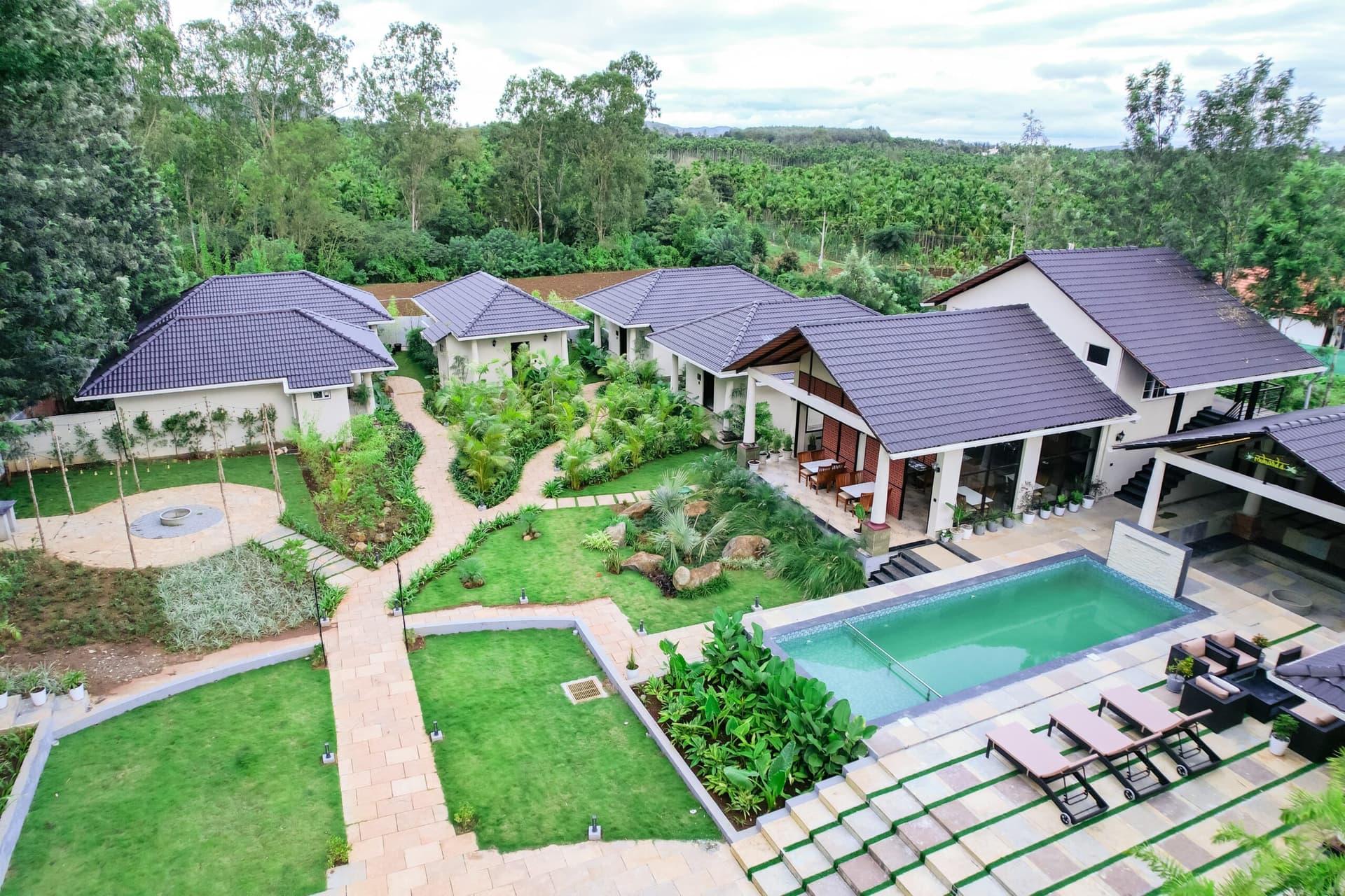 The Pentouz Hillside