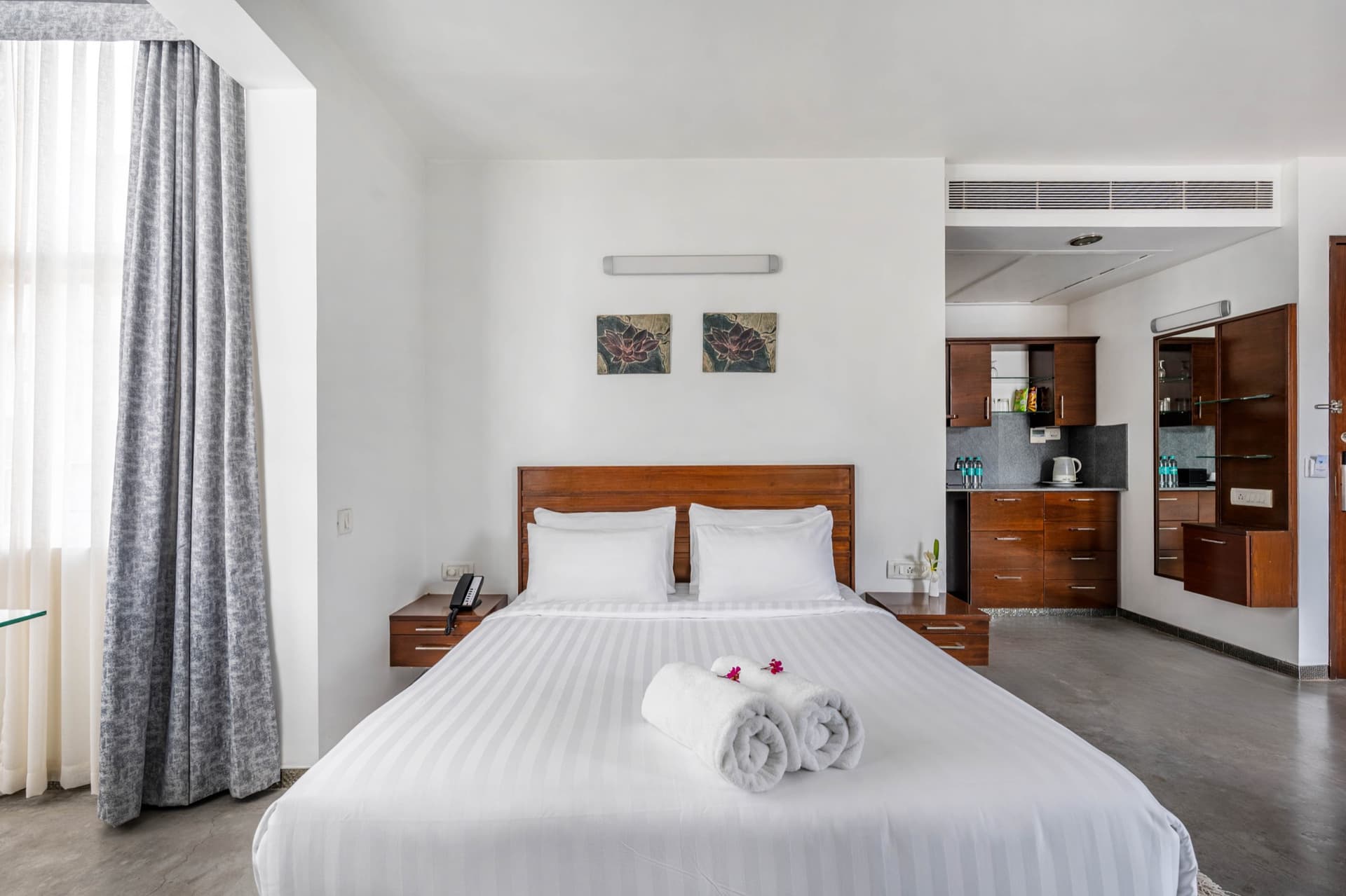 Lavelle Road — 9041 queen suite 1